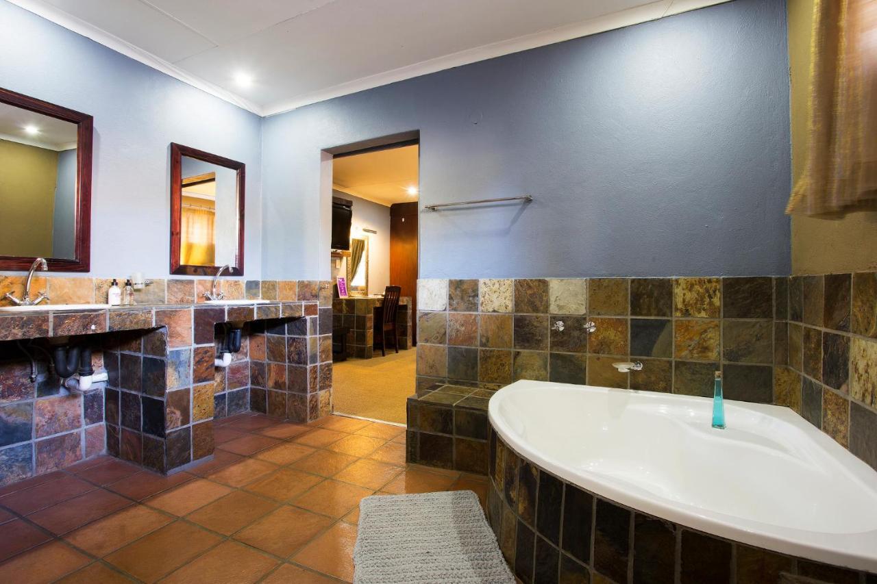 Purple Gecko Guest House Lydenburg Dış mekan fotoğraf