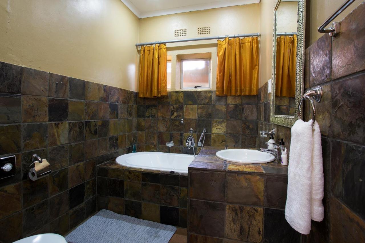 Purple Gecko Guest House Lydenburg Dış mekan fotoğraf